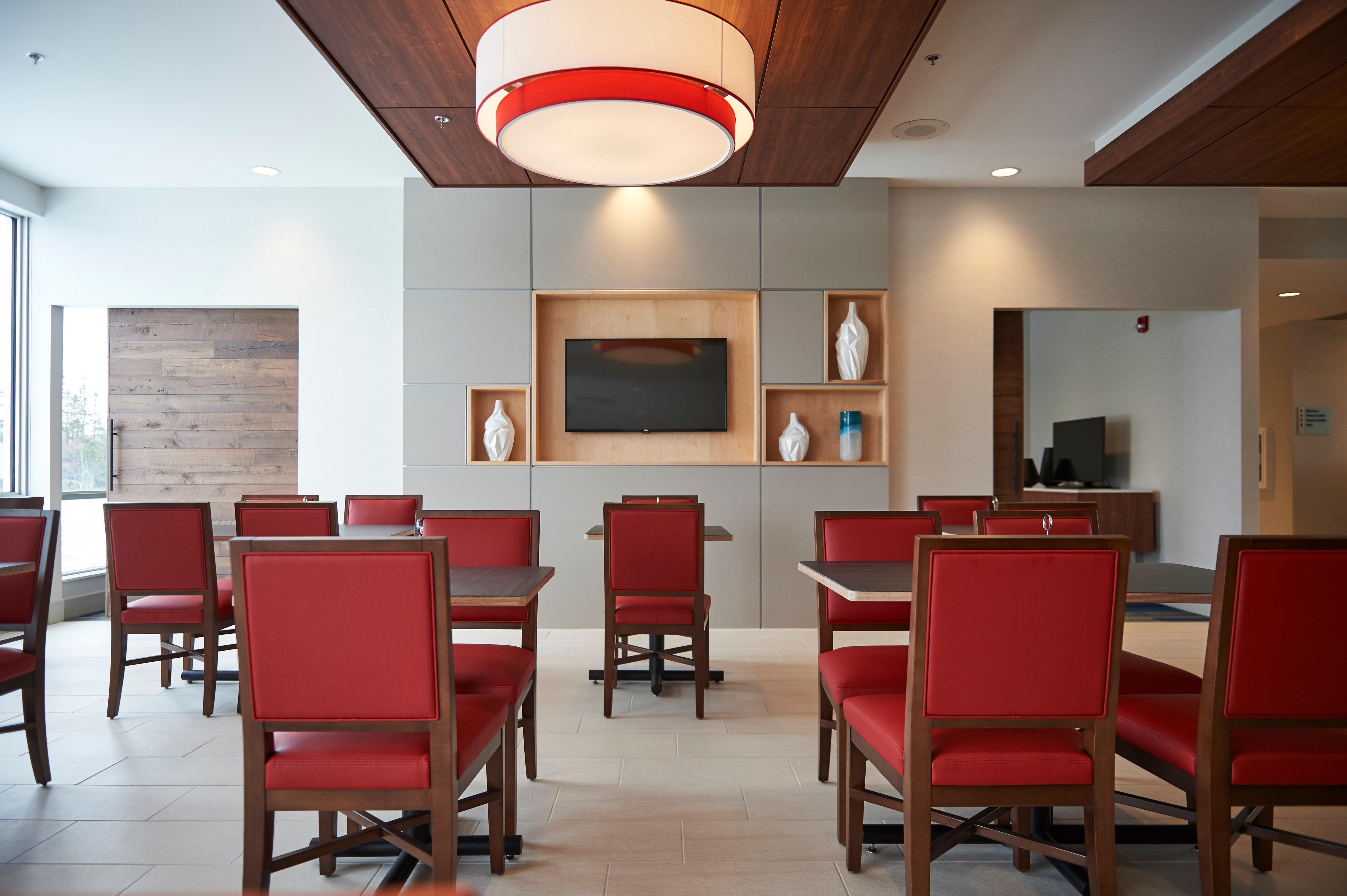 Holiday Inn Express & Suites St. John'S Airport By Ihg Экстерьер фото