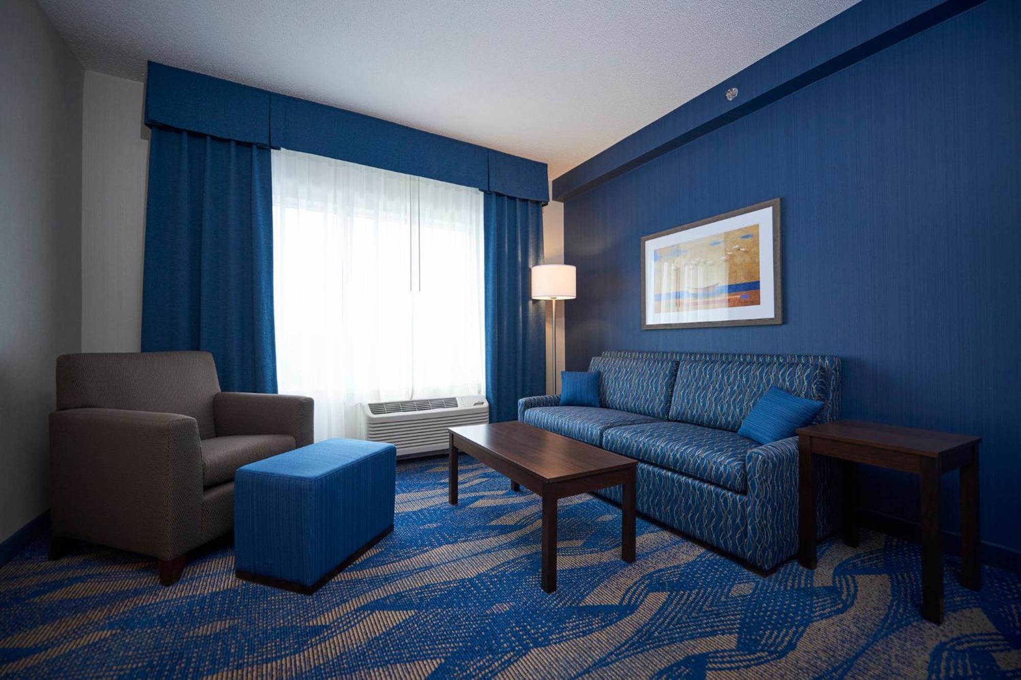 Holiday Inn Express & Suites St. John'S Airport By Ihg Экстерьер фото
