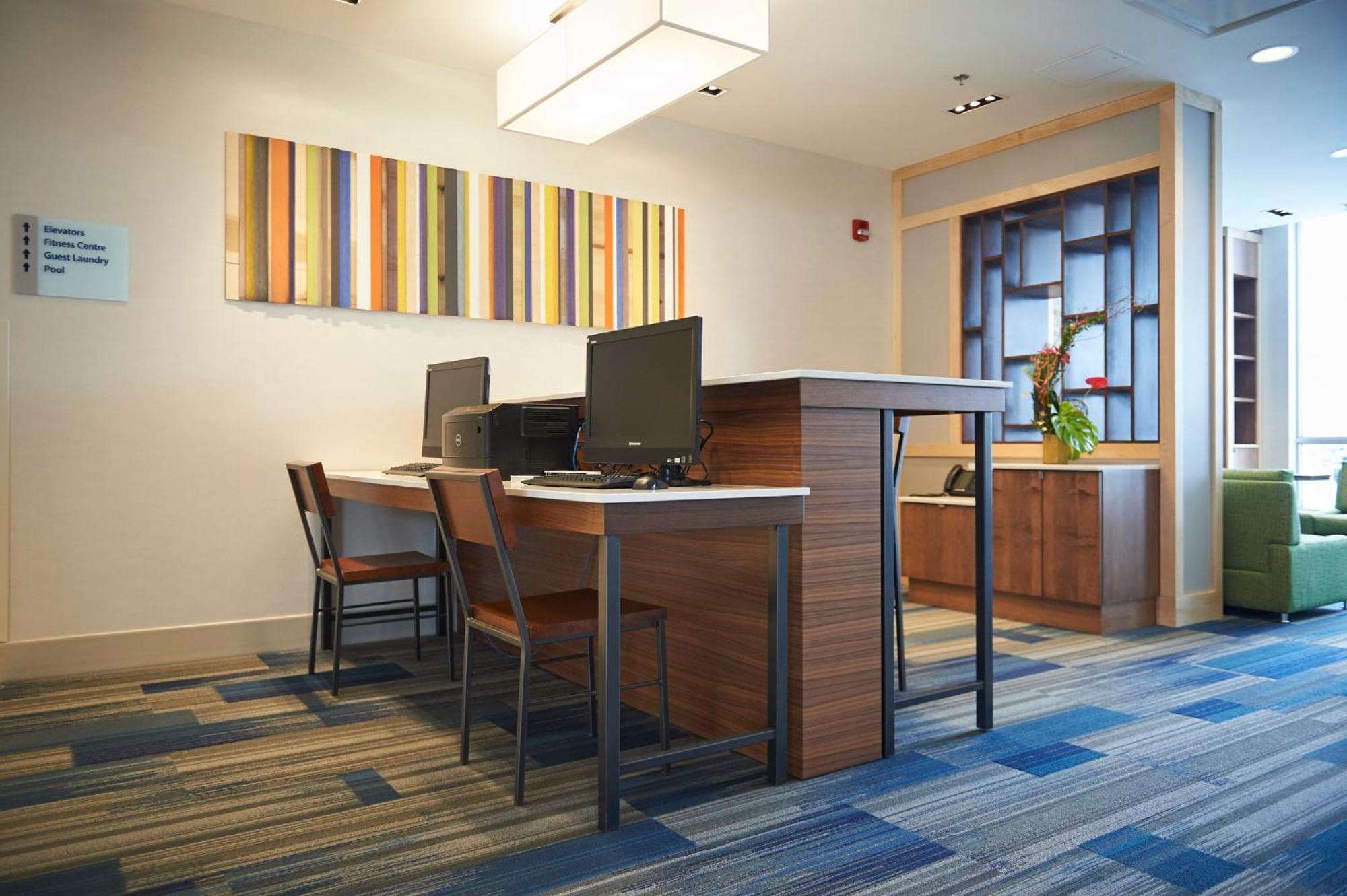 Holiday Inn Express & Suites St. John'S Airport By Ihg Экстерьер фото